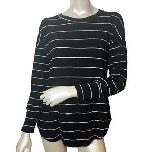 Jess LA Black and White Summer knit Top